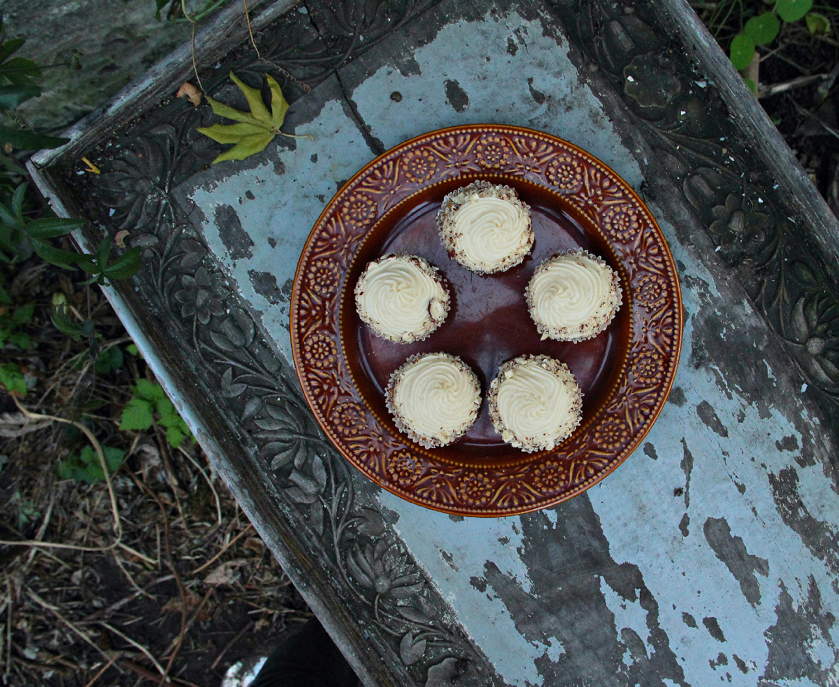 Vegan Pumpkin Cupcakes with Miso Cream Cheese Frosting - The Vegan Eskimo