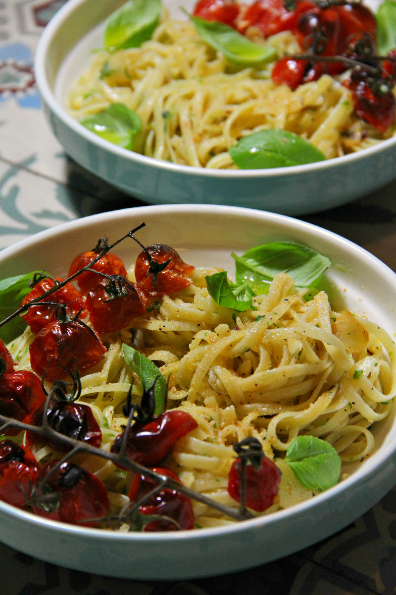 Pasta Aglio e Olio & Roasted Cherry Tomatoes - The Vegan Eskimo