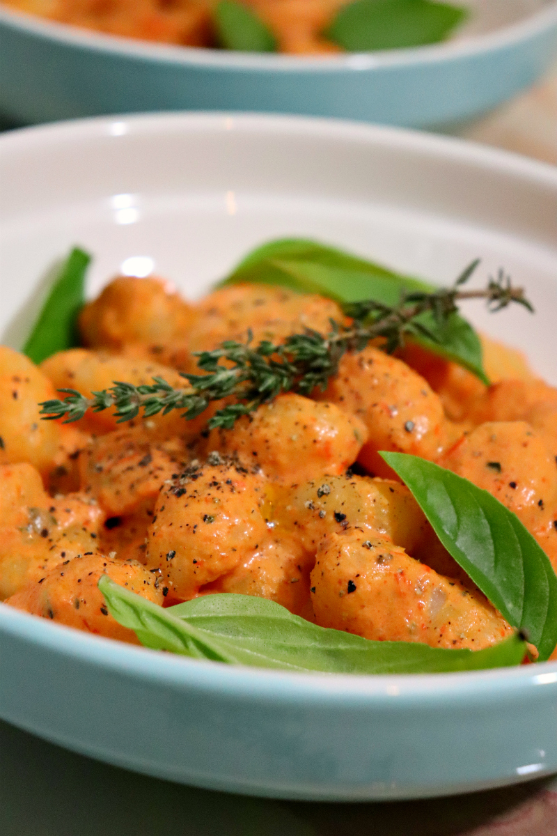 Vegan Roasted Bell Pepper & Gnocchi - The Vegan Eskimo