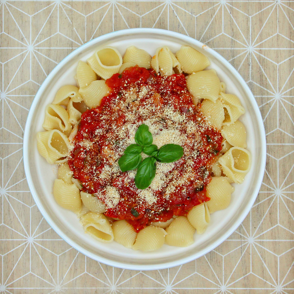 Slow Cooked Pasta Marinara - Tomasta - The Vegan Eskimo