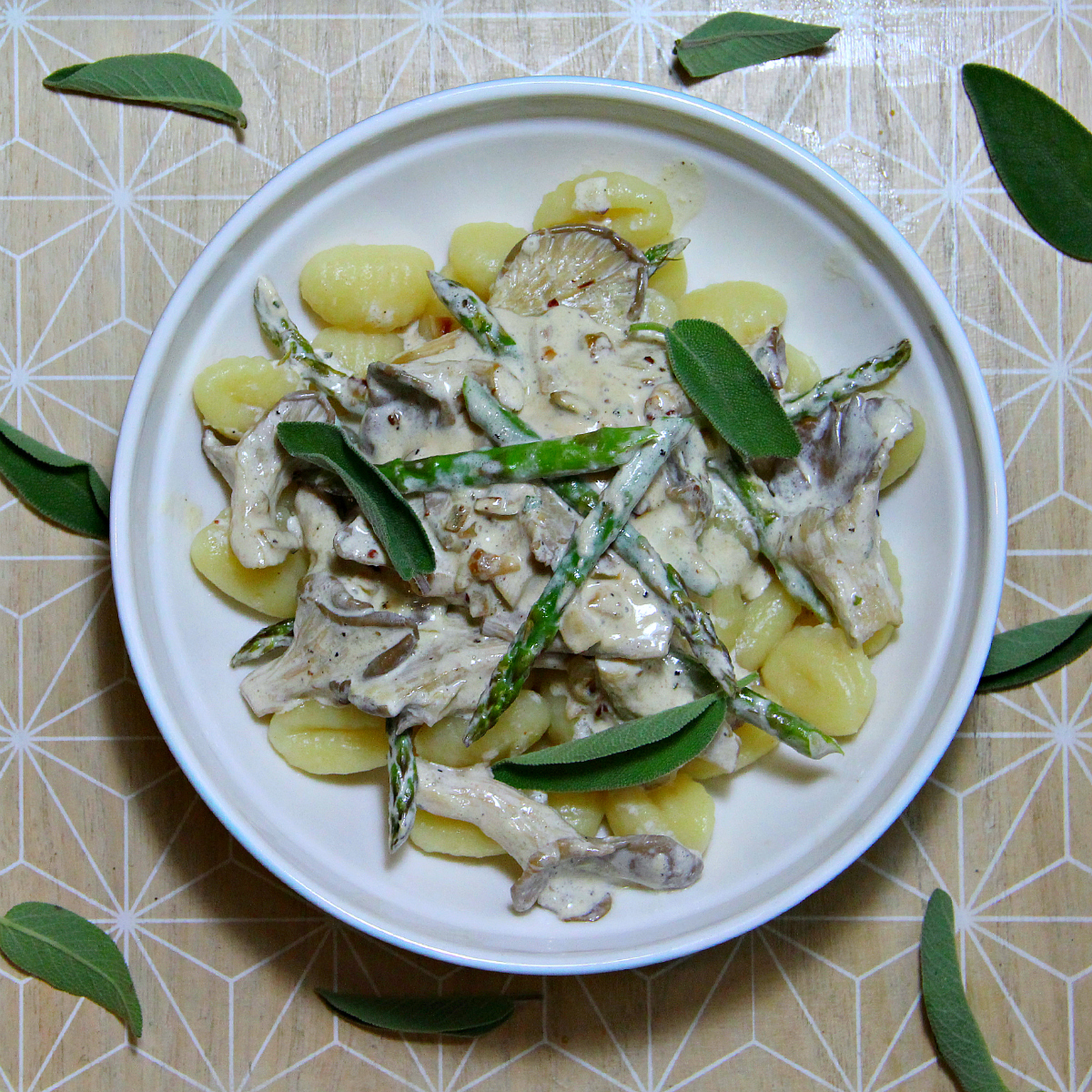 Vegan Asparagus Oyster Mushroom Gnocchi - The Vegan Eskimo