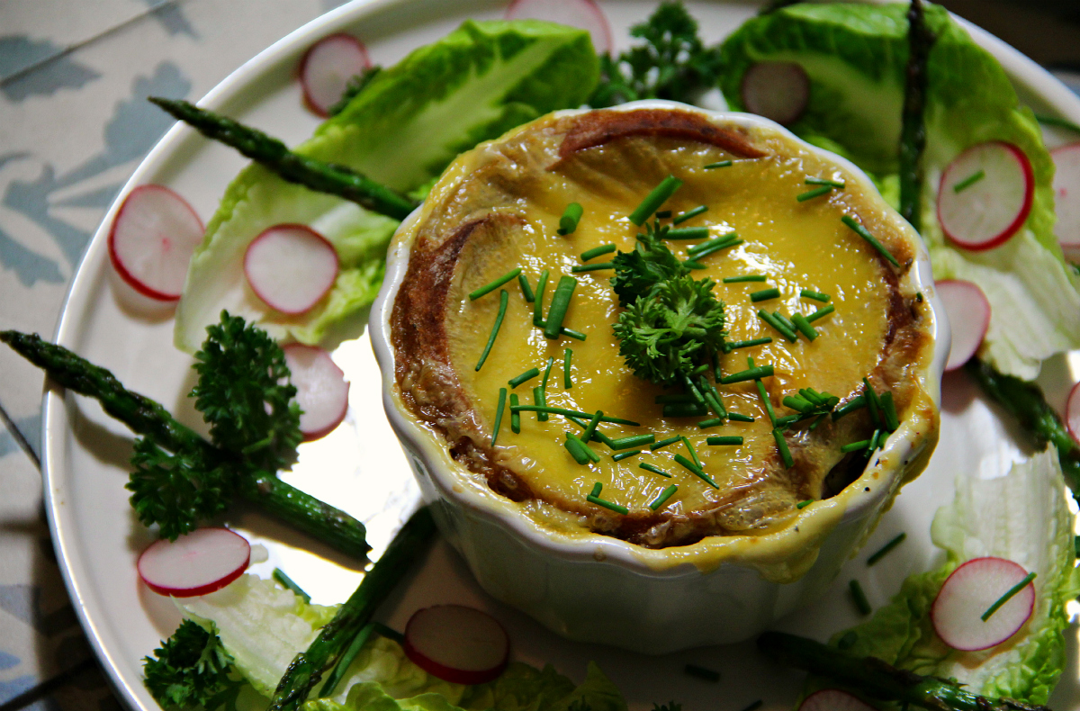 Vegan French Onion Soup - The Vegan Eskimo