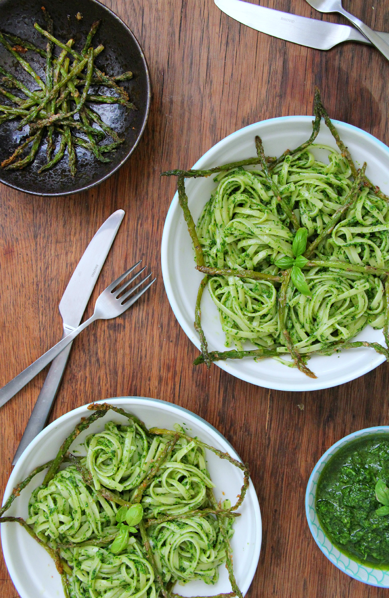Vegan Pasta Parsley Pesto & Asparagus - The Vegan Eskimo