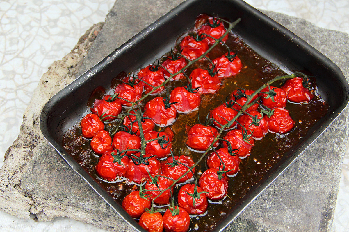 Vegan Pasta Pesto Roasted Cherry Tomatoes - The Vegan Eskimo