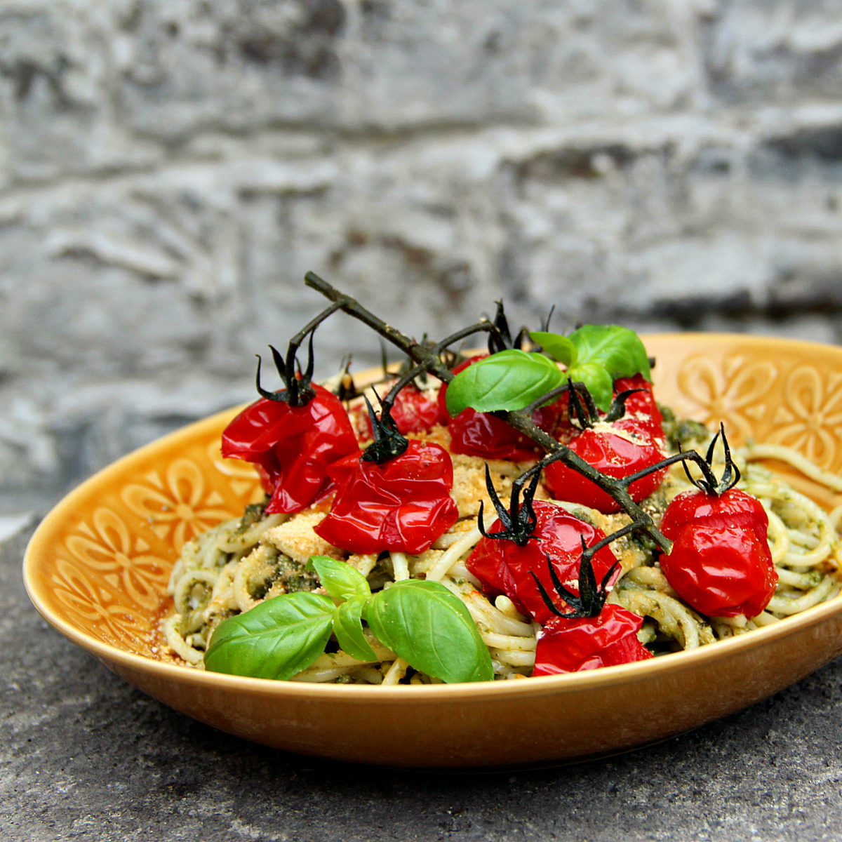 Vegan Pasta Pesto Roasted Cherry Tomatoes - The Vegan Eskimo