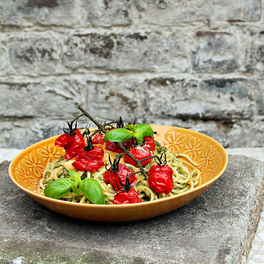 Vegan Pasta Pesto Roasted Cherry Tomatoes - The Vegan Eskimo