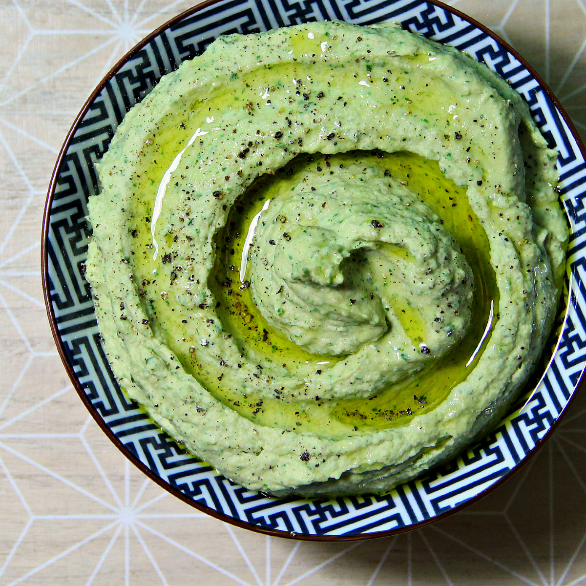 Coriander Lime Hummus - The Vegan Eskimo