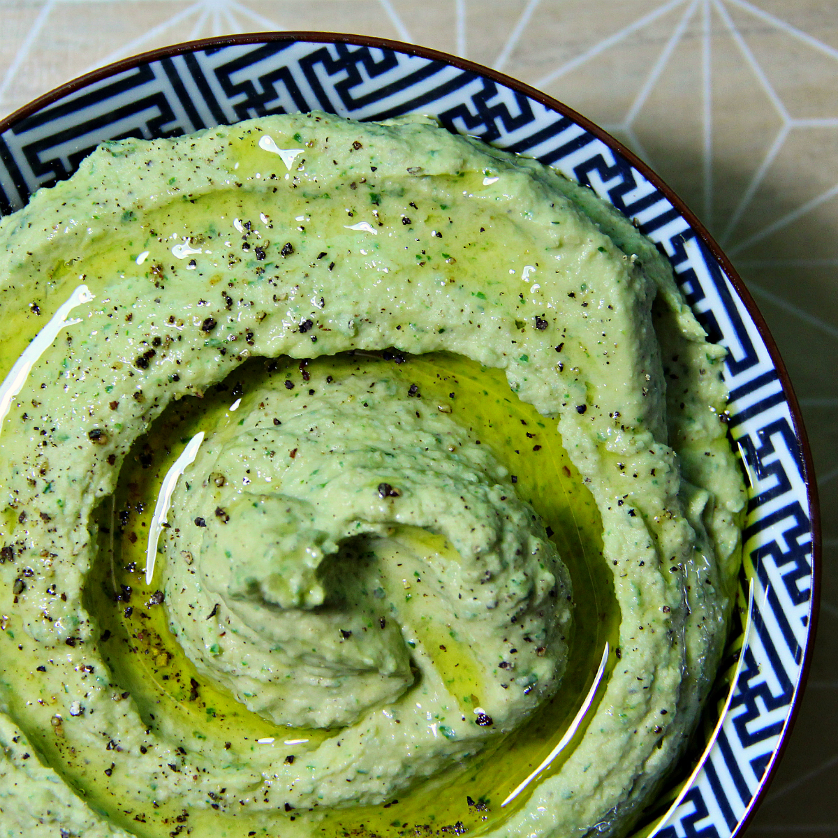 Coriander Lime Hummus - The Vegan Eskimo