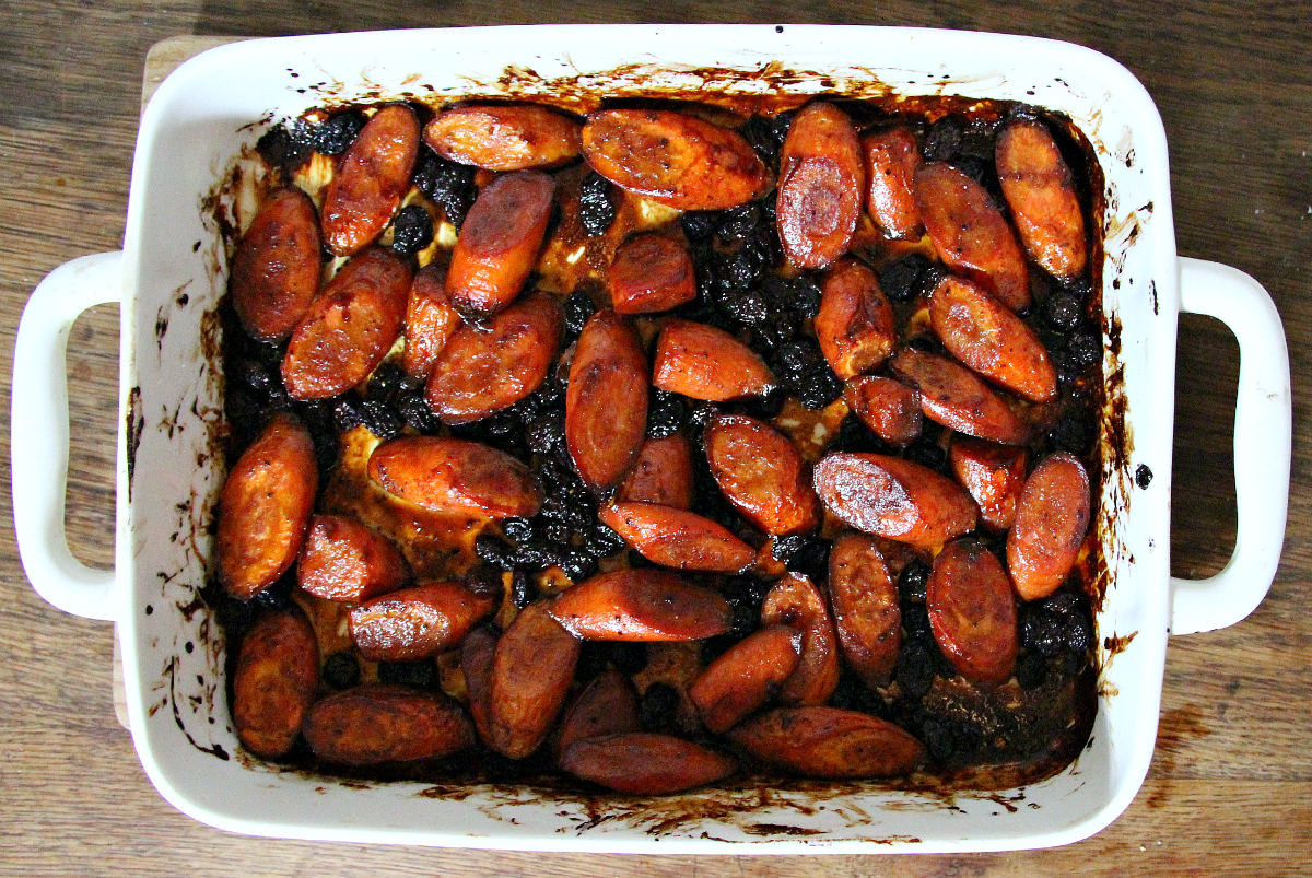 Oven Glazed Carrots & Raisins - The Vegan Eskimo