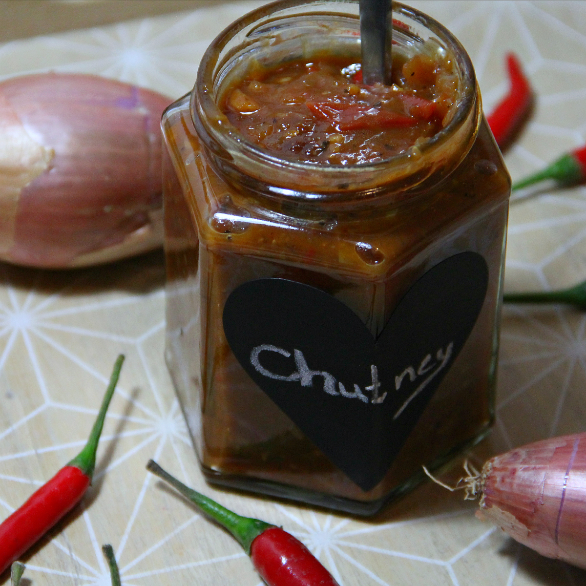 Spicy Tomato Shallot Chutney - The Vegan Eskimo