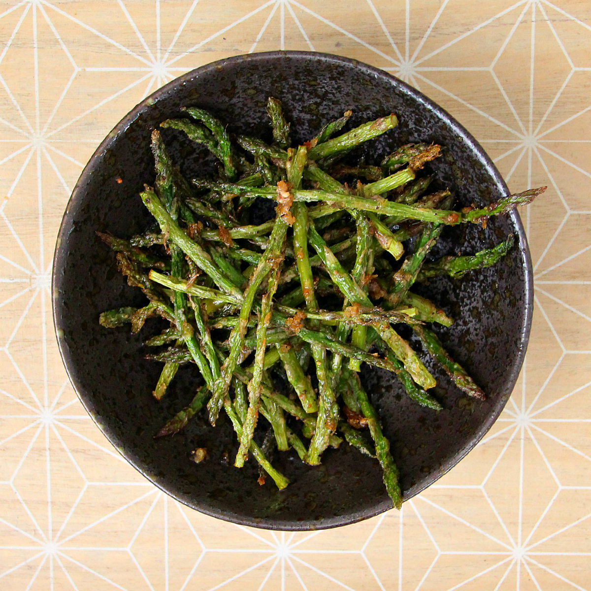 Vegan Cheesy Roasted Mini Asparagus - The Vegan Eskimo